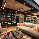 Hotel Moxy La Parigi