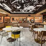 Moxy La Parigi