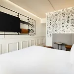Moxy La Parigi