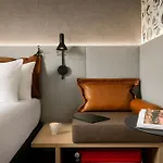 Moxy La Parigi