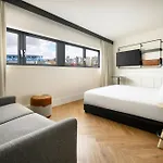 Hotel Moxy La Parigi