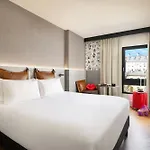 Moxy La Parigi