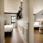 Moxy La Hotel Parigi