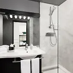 Moxy La Hotel