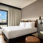 Hotel Moxy La