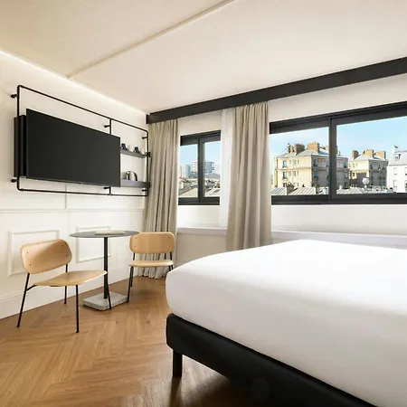Moxy La Paris