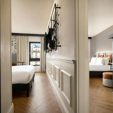 Moxy La Hotel Paris
