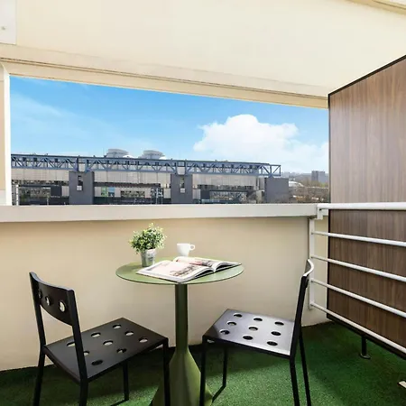 Moxy La Hotel Paris