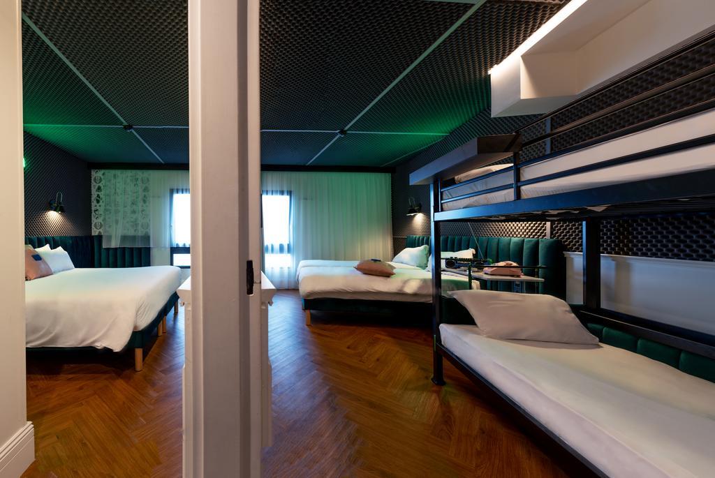 Hotel Moxy La 4*